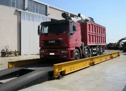 Mezzo per recupero dei materiali non ferrosi a Modena