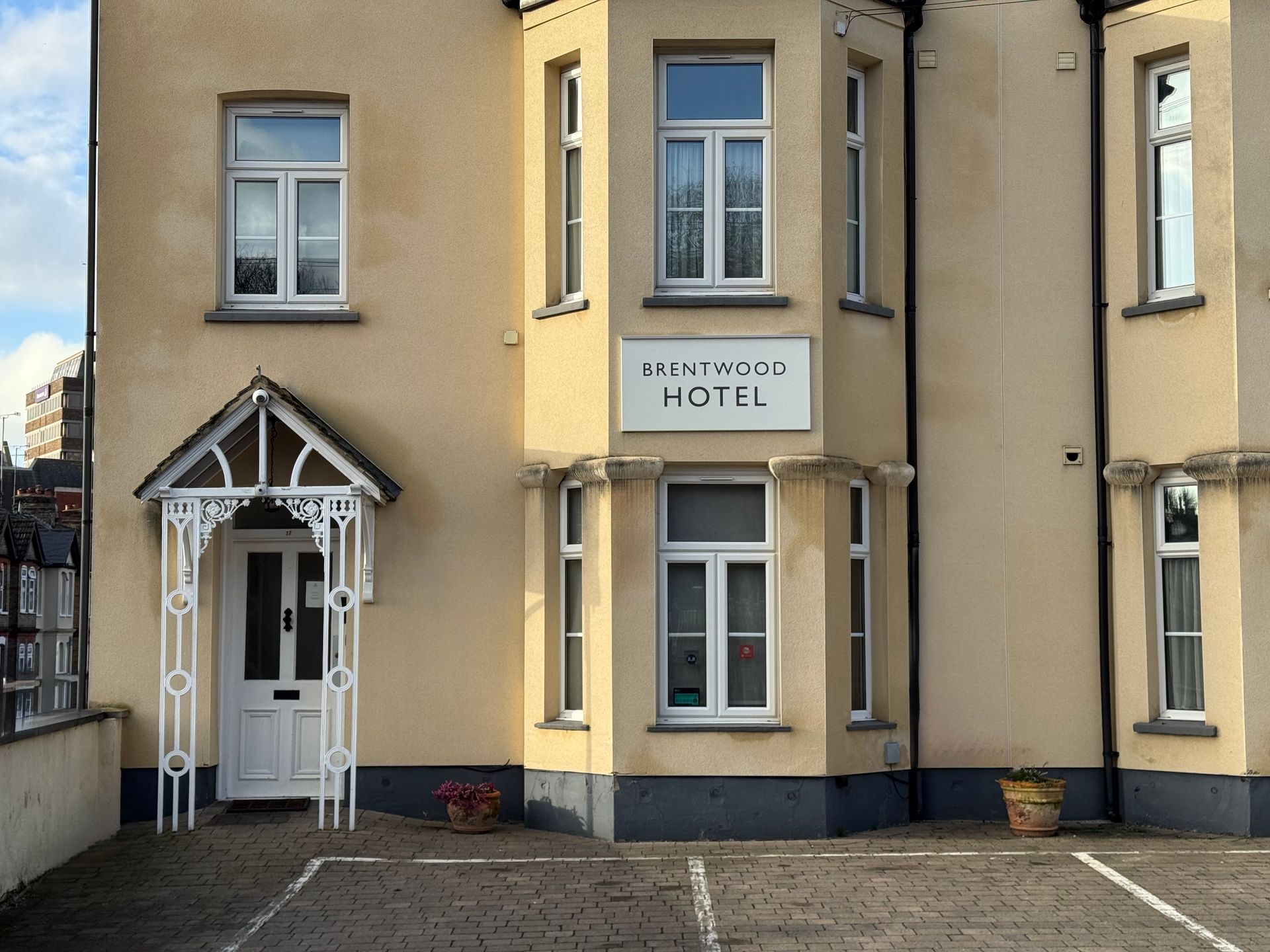 Brentwood Hotel