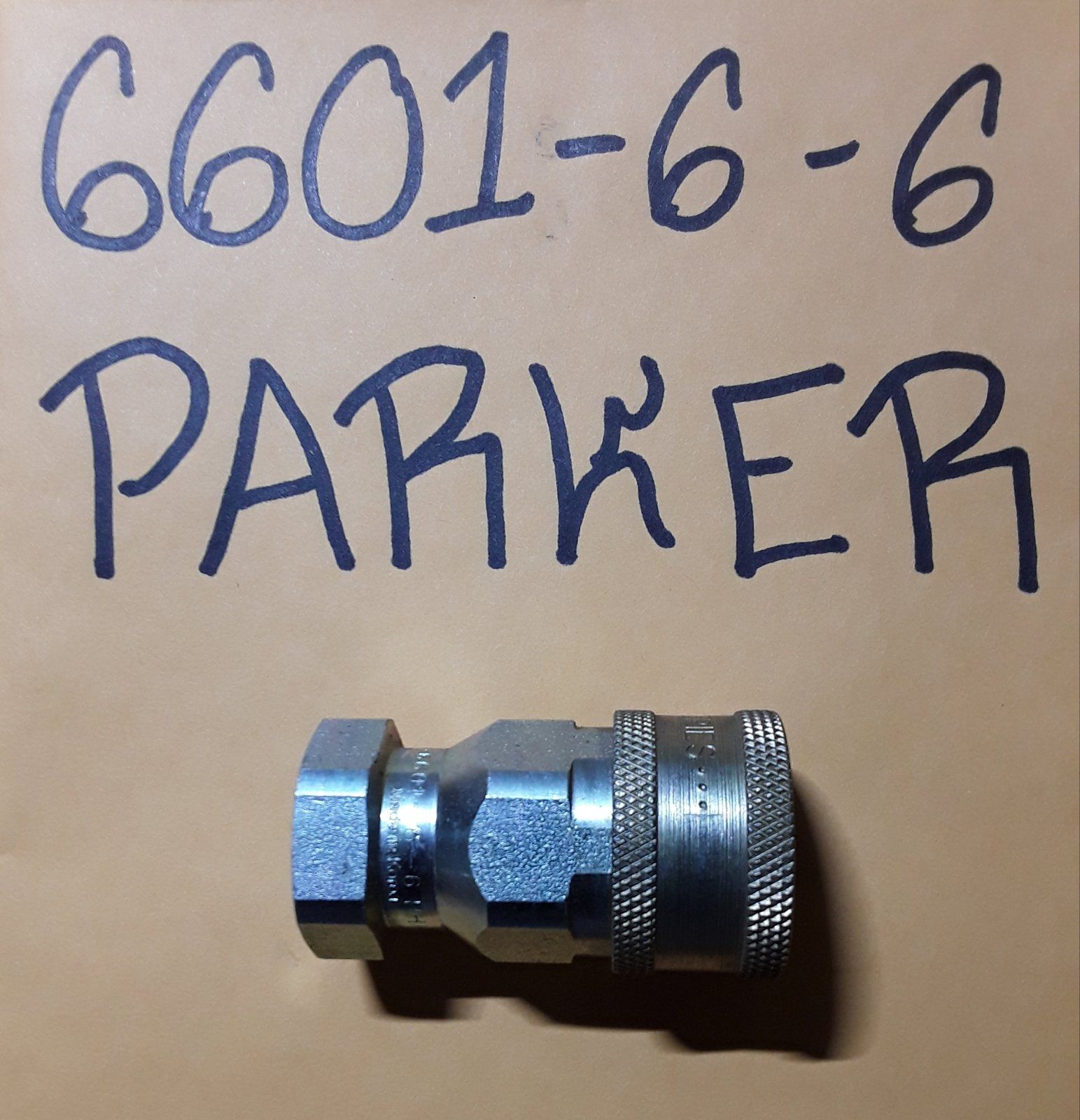 6601-6-6 PARKER VALVED HYDRAULIC QUICK CONNECT COUPLER