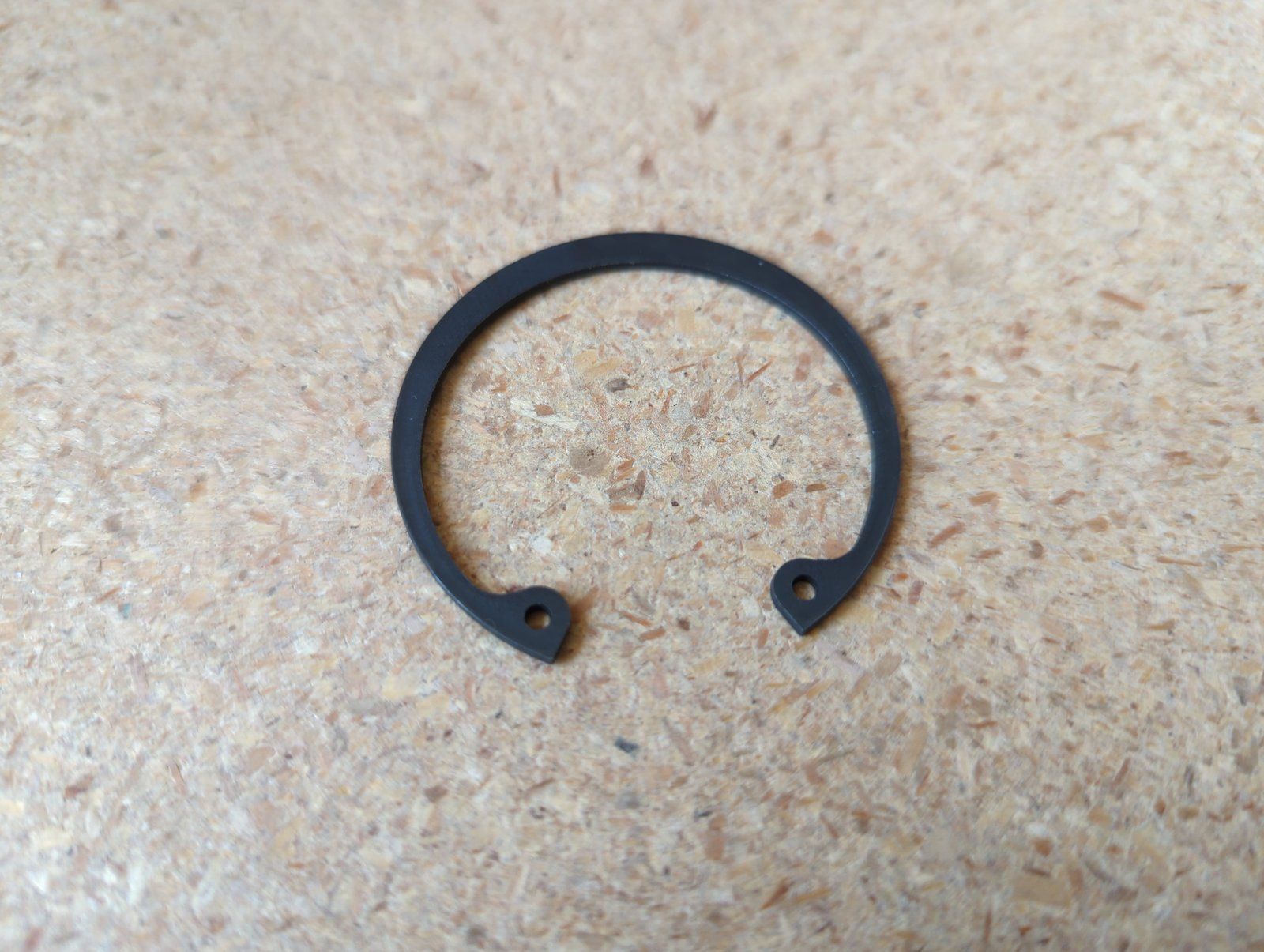 C16516 RING-RETAINING INTR'L 1.942 OD