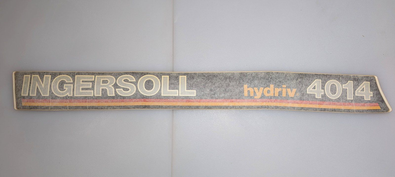 C32000 DECAL HOOD LH 4014