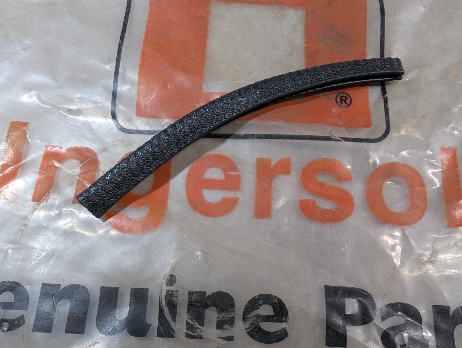 C32398 TRIM CHANNEL 6"