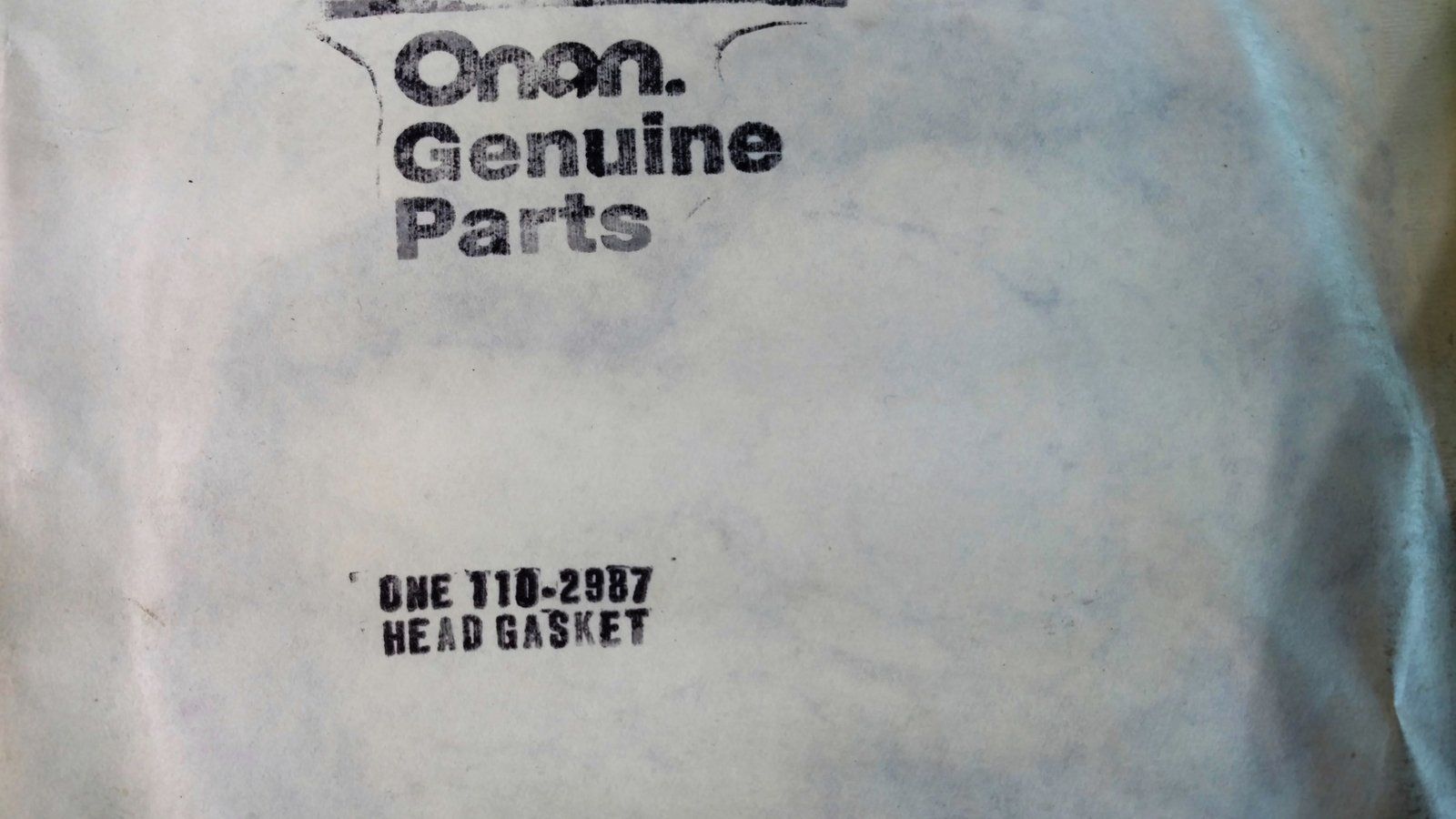 110-2987 GASKET - HEAD P224G T260G - Ingersoll/Case Tractor Part