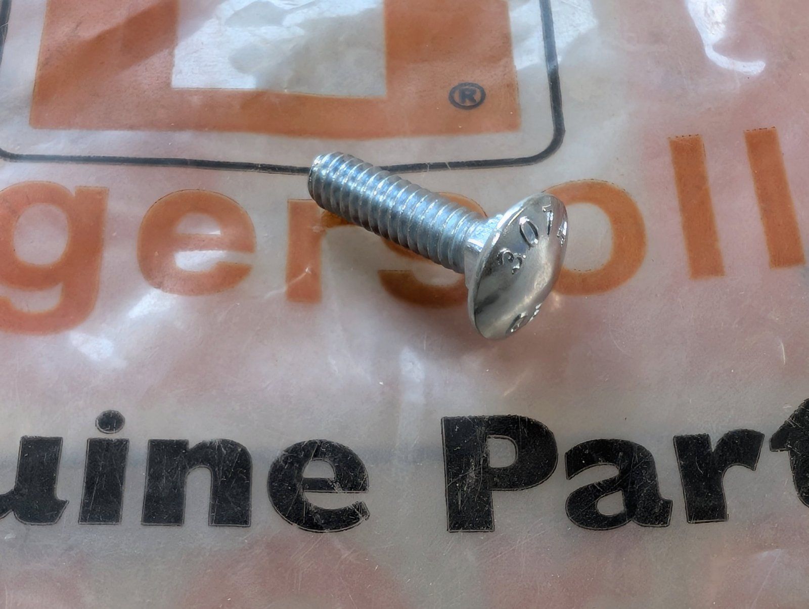 111-111 BOLT CARR 1/2-20 X 1 GR2 - Ingersoll/Case Tractor Part