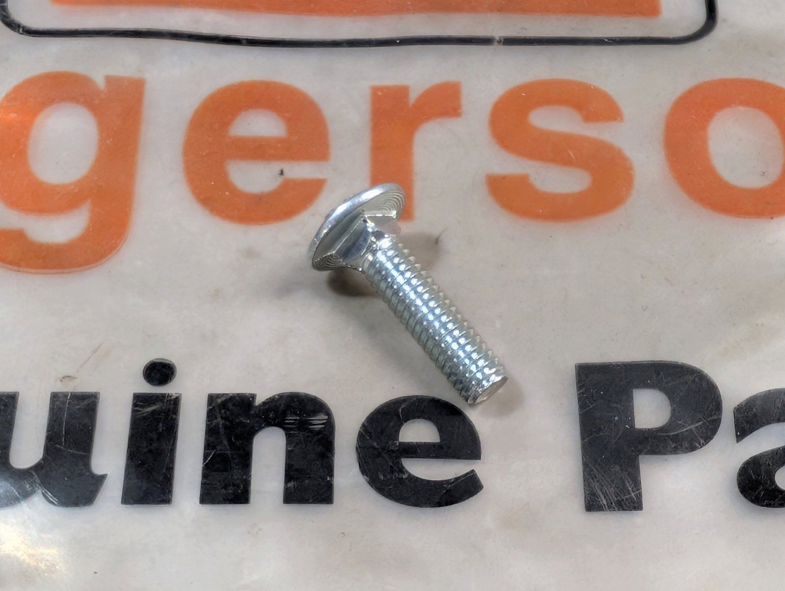 111-204 BOLT CARR 5/16-18 X 1-1/4 GR5 ZP 111-256 - Ingersoll/Case Tractor Part