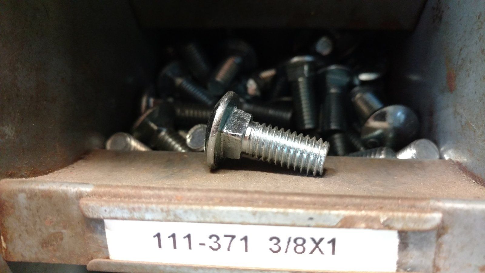 111-371 BOLT - 3/8" - 16 X 1" CARRIAGE - Ingersoll/Case Tractor Part