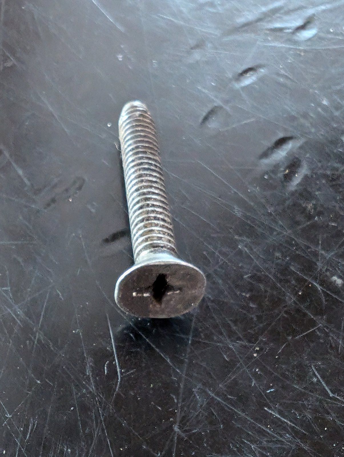 113-118 USED BOLT 5/16-18 x 5/8 HEX - Ingersoll/Case Tractor Part