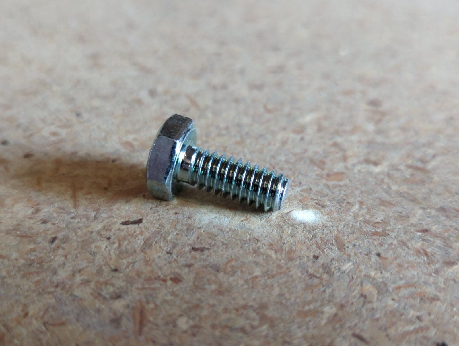 113-2 BOLT 1/4-20 X 5/8 HX HD GR5 - Ingersoll/Case Tractor Part