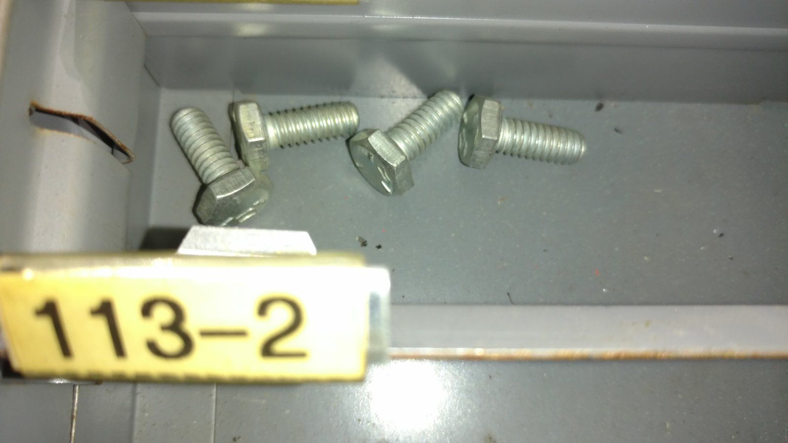 113-2 BOLT 1/4-20 X 5/8 HX HD GR5 ZP - Ingersoll/Case Tractor Part