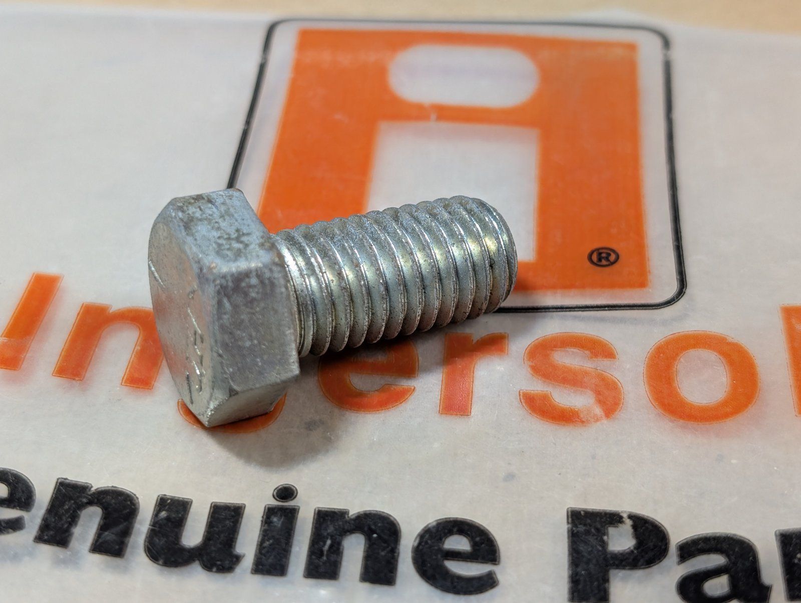 113-606 BOLT 5/8-11 X 1-1/4 GR5 - Ingersoll/Case Tractor Part