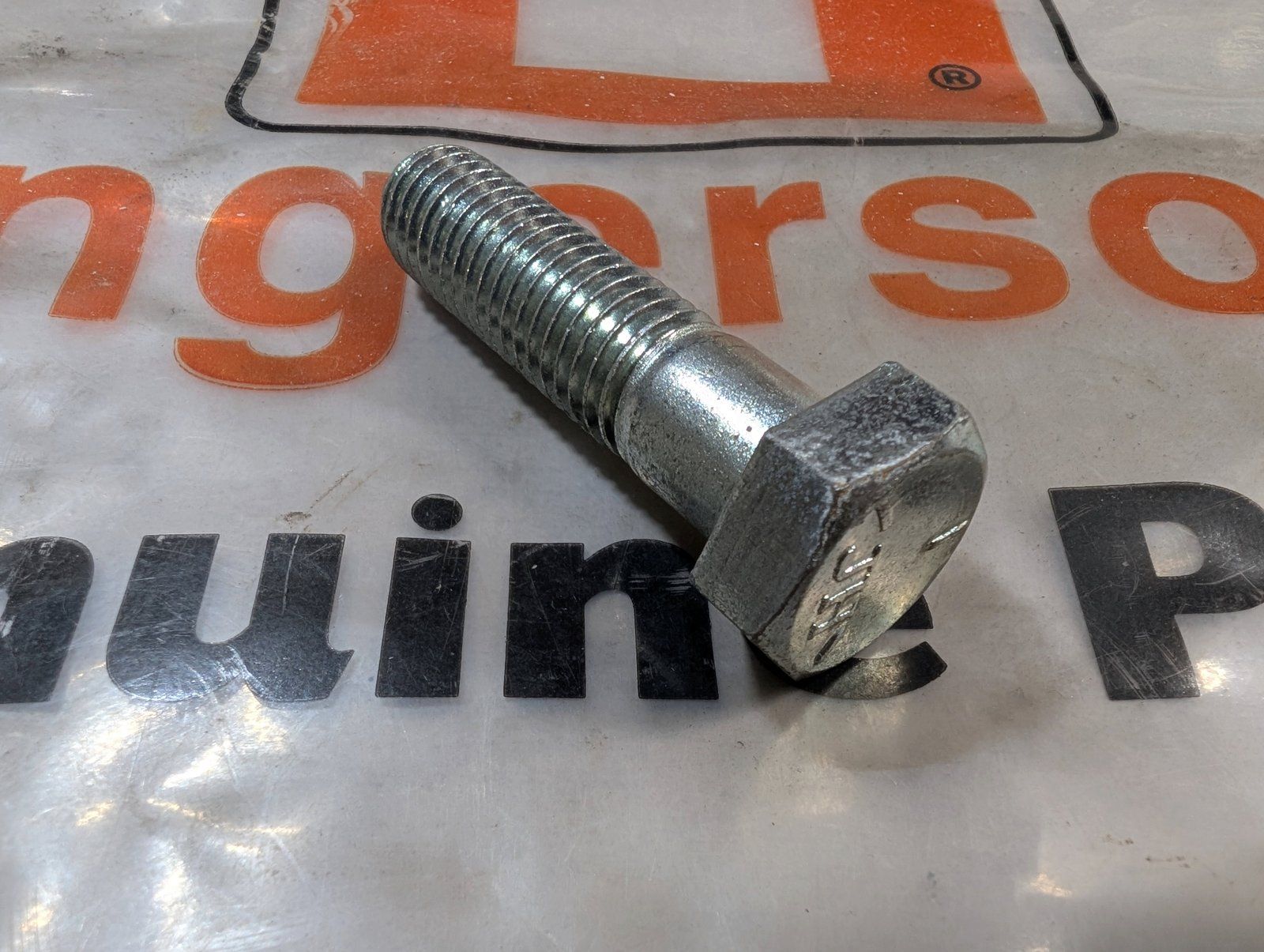 113-626 BOLT 5/8-11 X 2-1/2 HX HD GR5 - Ingersoll/Case Tractor Part