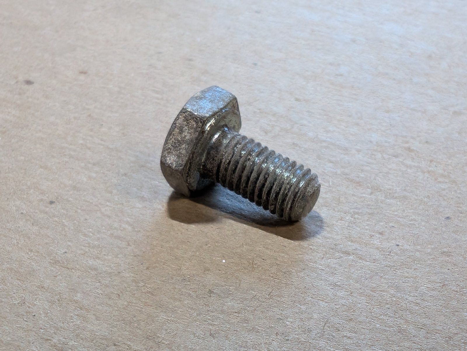 114-2 BOLT 1/4-28 X 1/2 HX HD - Ingersoll/Case Tractor Part