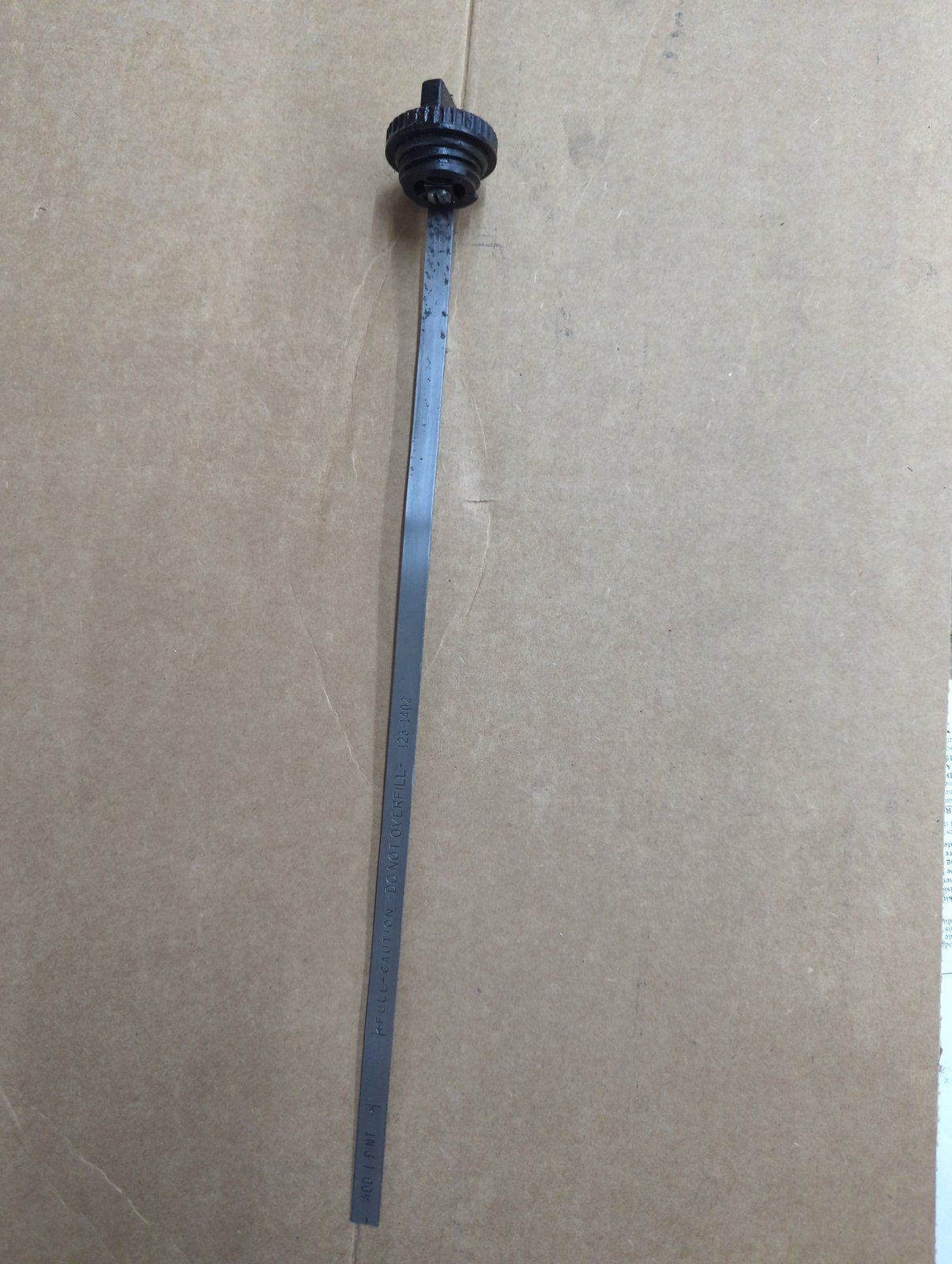 123-1402 USED ONAN DIPSTICK - Ingersoll/Case Tractor Part