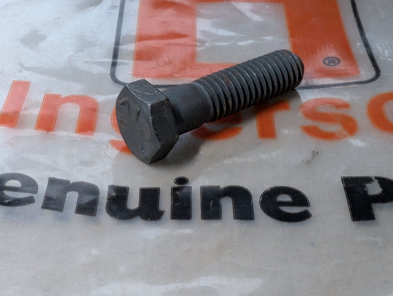 13-624 BOLT 3/16-16 X 1-1/2 GR5 - Ingersoll/Case Tractor Part