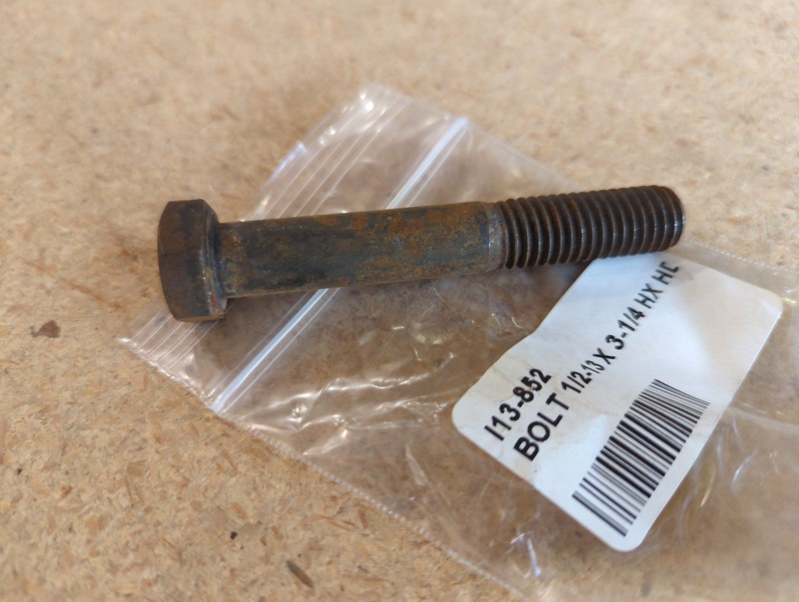 13-852 BOLT 1/2-13 X 3-1/4 HX HD GR5 - Ingersoll/Case Tractor Part