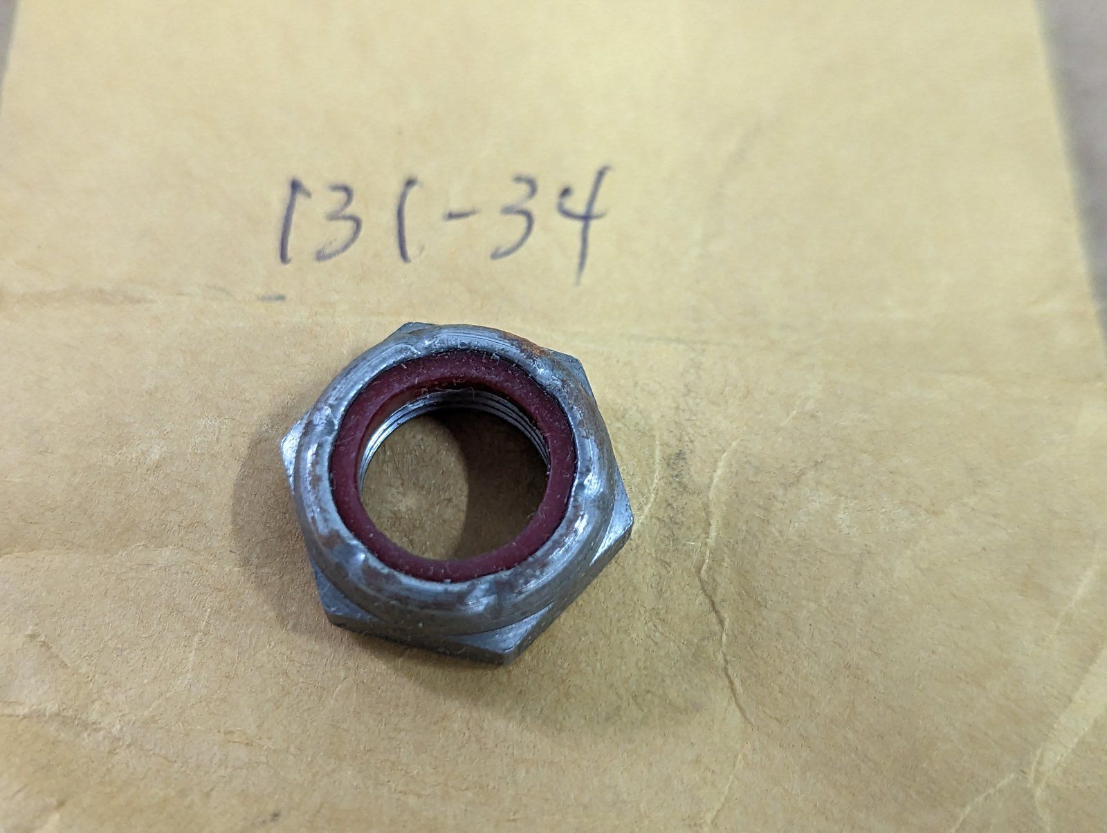 131-34 NUT GEAR RETAINING - Ingersoll/Case Tractor Part