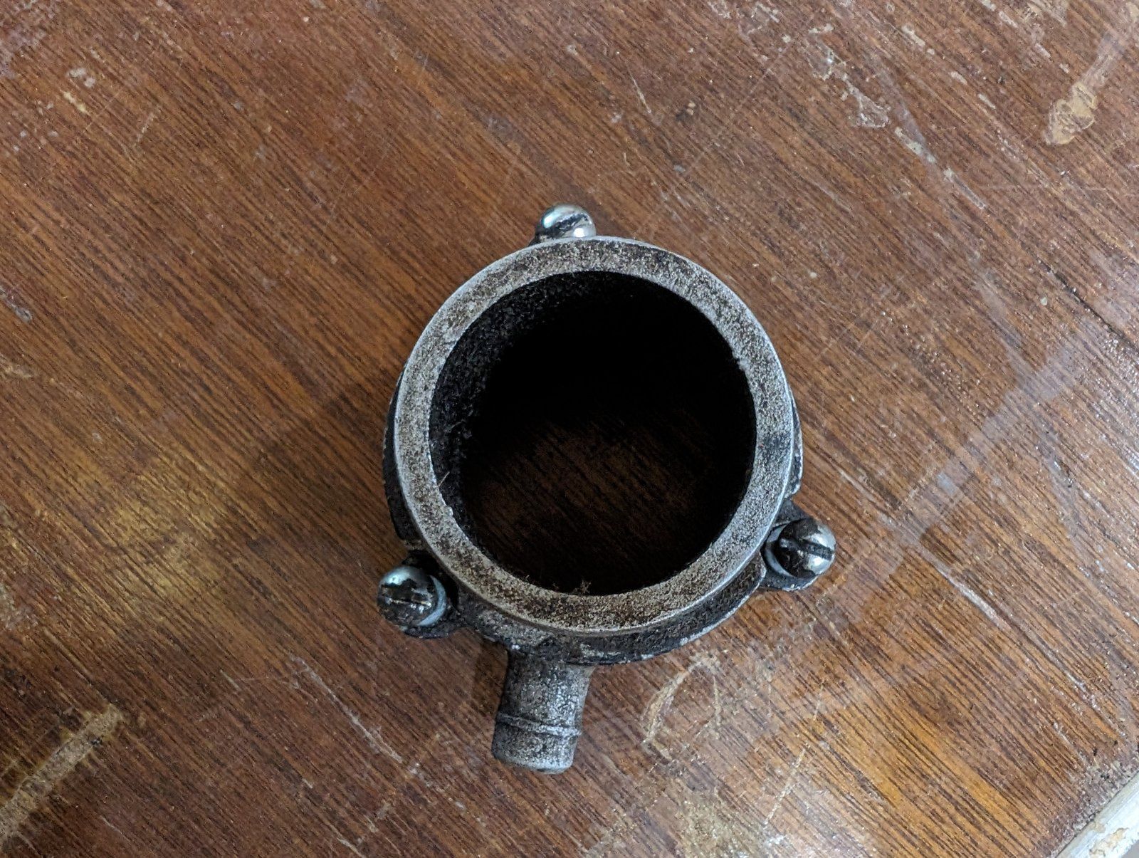 140-1714 USED ONAN CARBURETOR INTAKE ADAPTOR - Ingersoll/Case Tractor Part