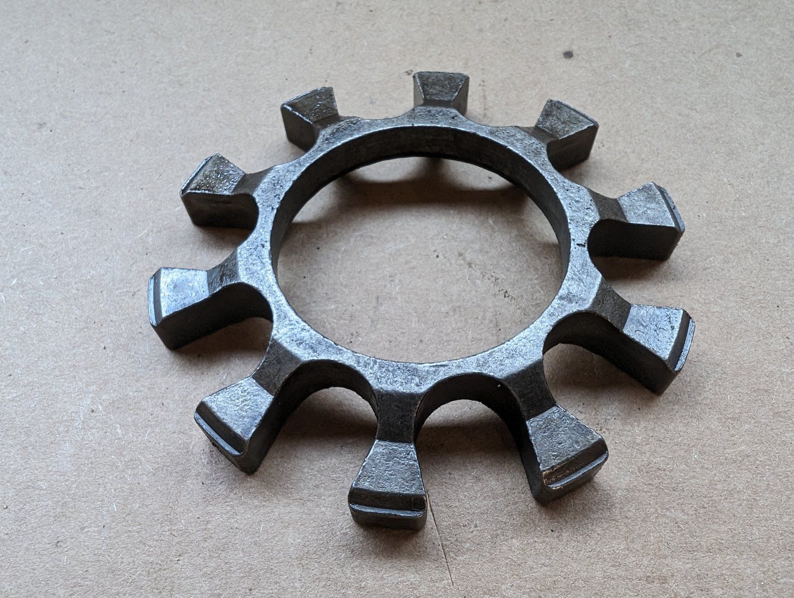 150-1257 USED ONAN CAMSHAFT SPIDER METAL - Ingersoll/Case Tractor Part