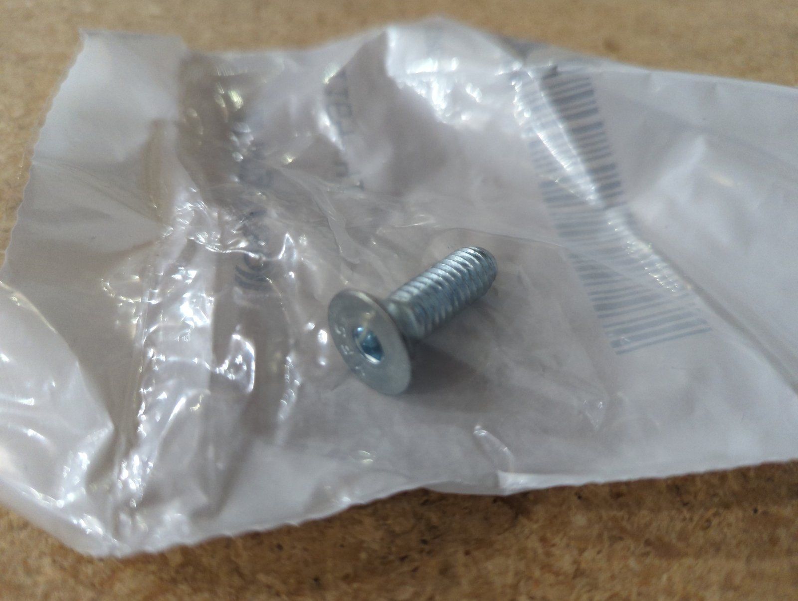 164-41 SCREW 5/16 X 1 FL HD HX SOCKET - Ingersoll/Case Tractor Part