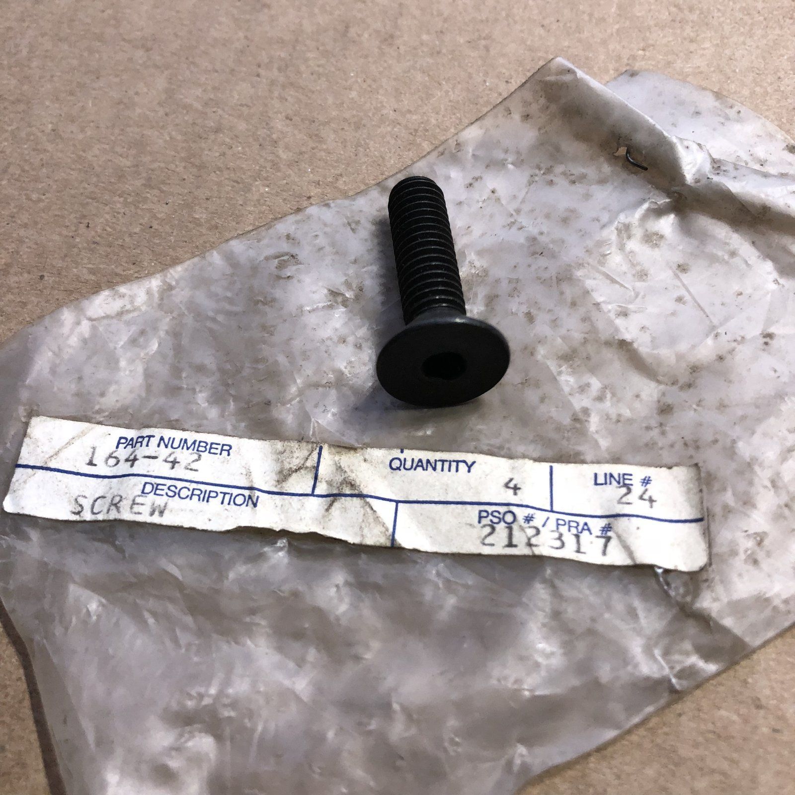 164-42 SCREW 5/16-18 X 1-1/4 FLAT HD HX SOCKET - Ingersoll/Case Tractor Part