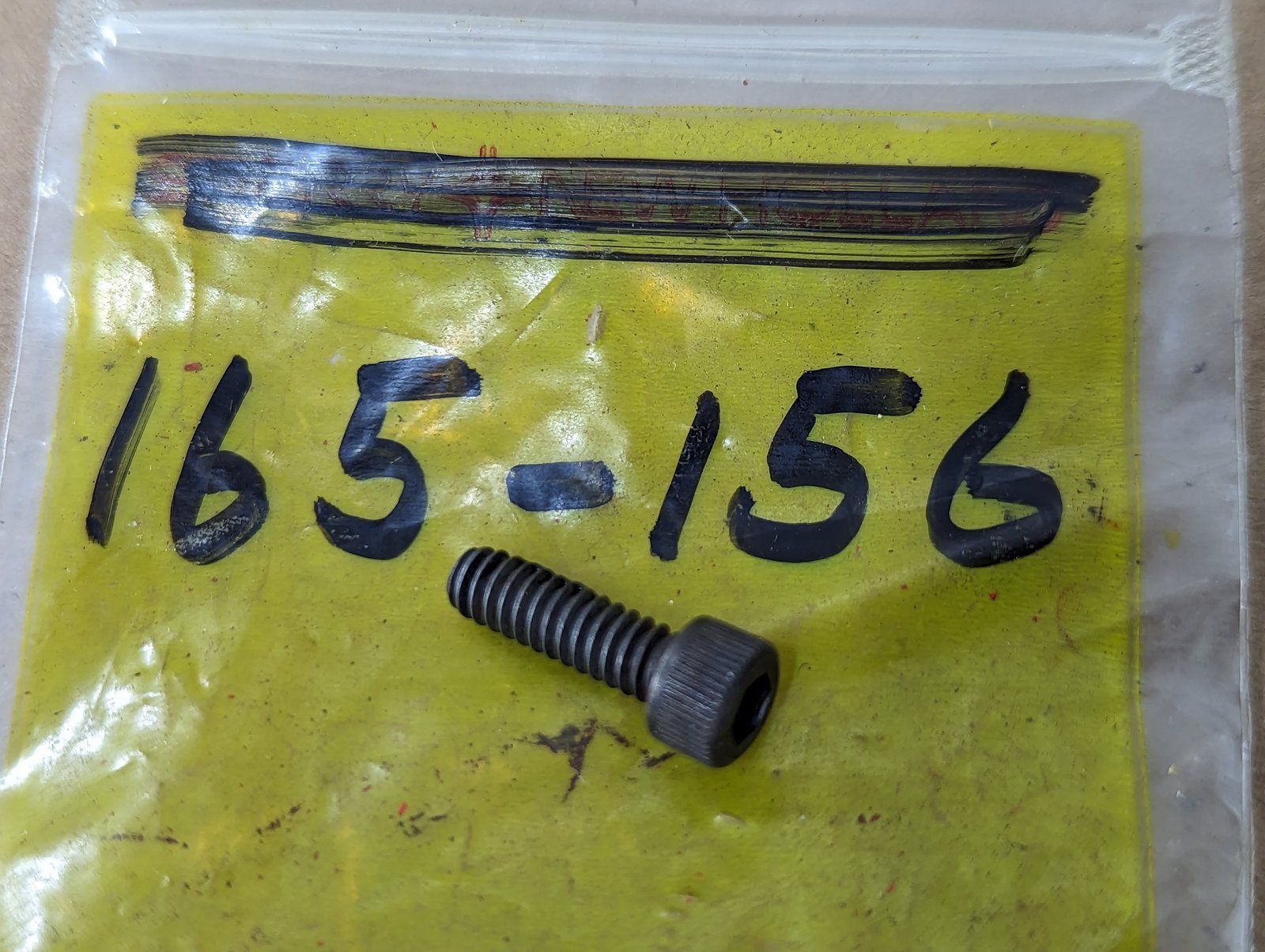 165-156 HEX SOC SCREW - Prev Torque - #10 - 24 x 5/8" - Ingersoll/Case Tractor Part