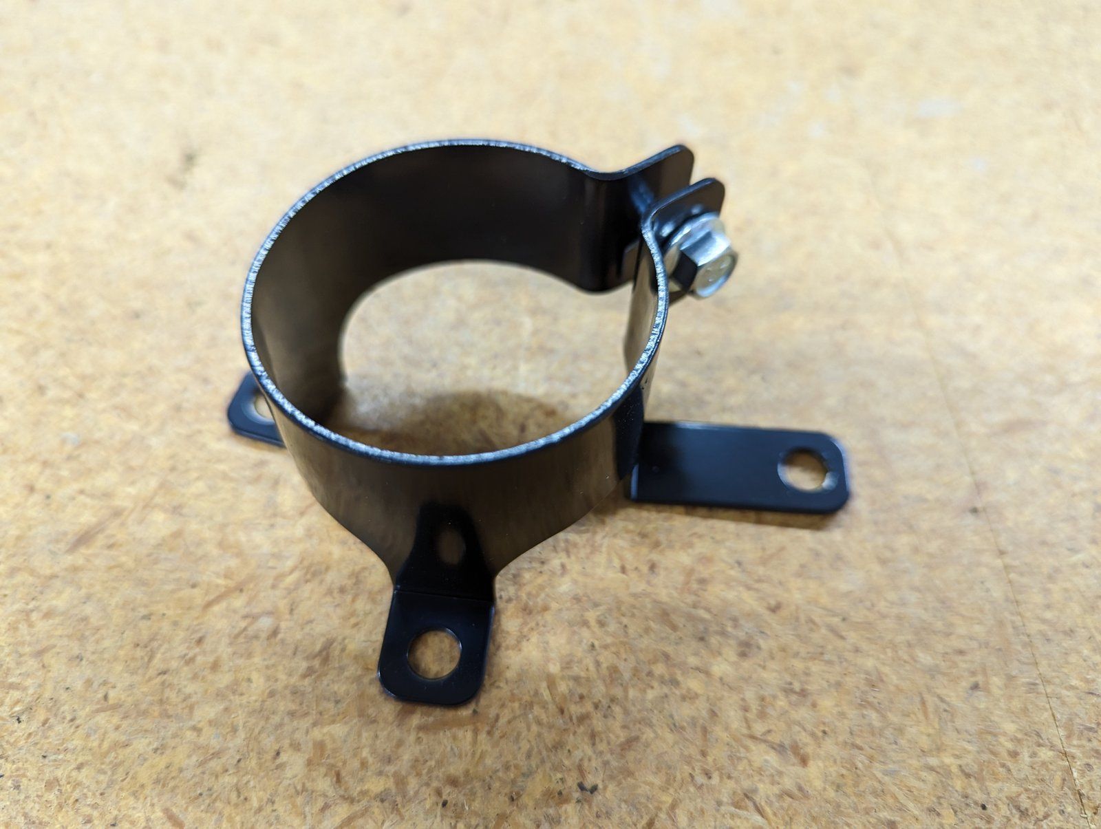 166-0820 ONAN COIL BRACKET - Ingersoll/Case Tractor Part