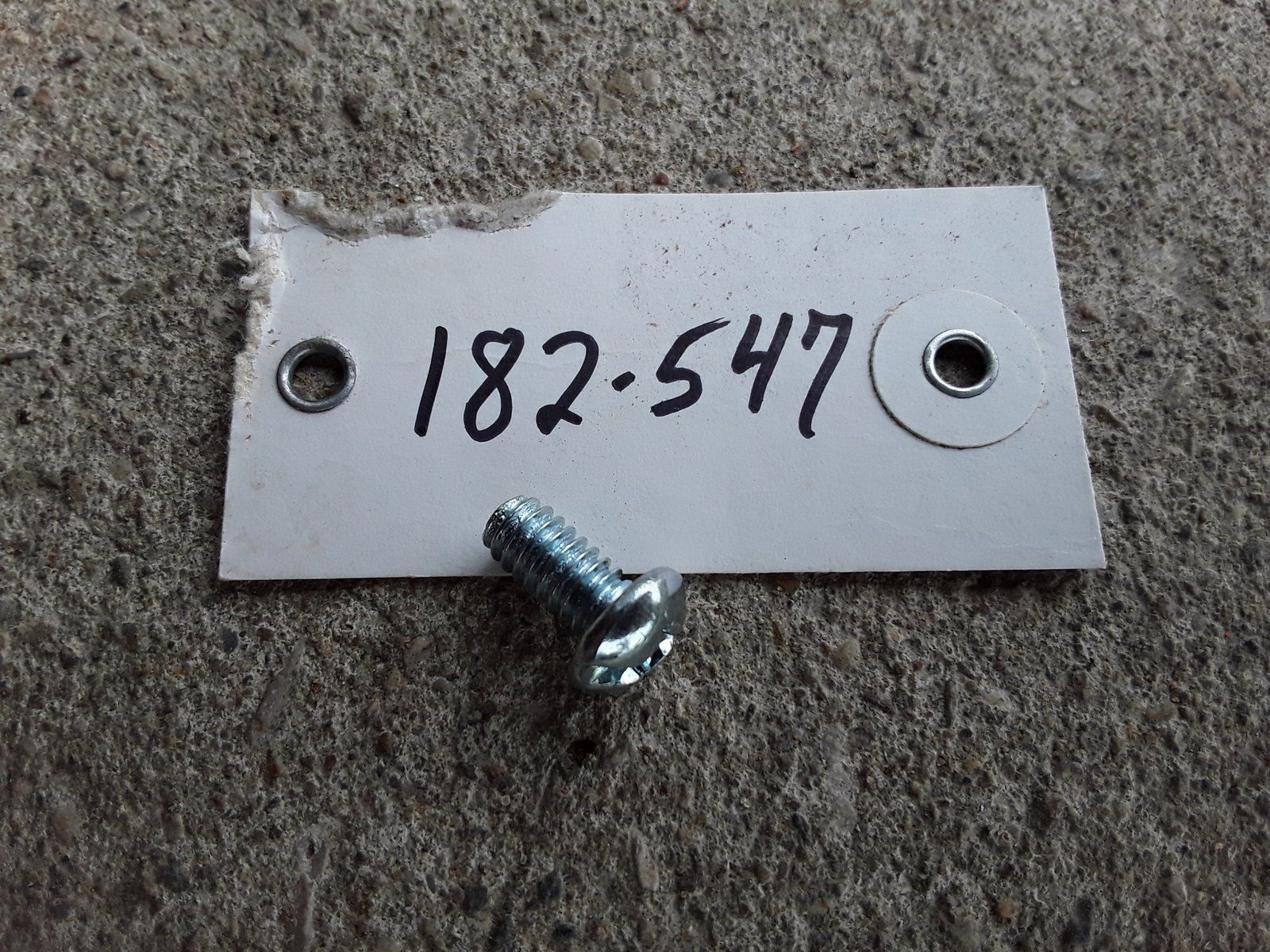 182-547 SCREW 1/4-20 X 1/2 PAN HD PH ZP - Ingersoll/Case Tractor Part