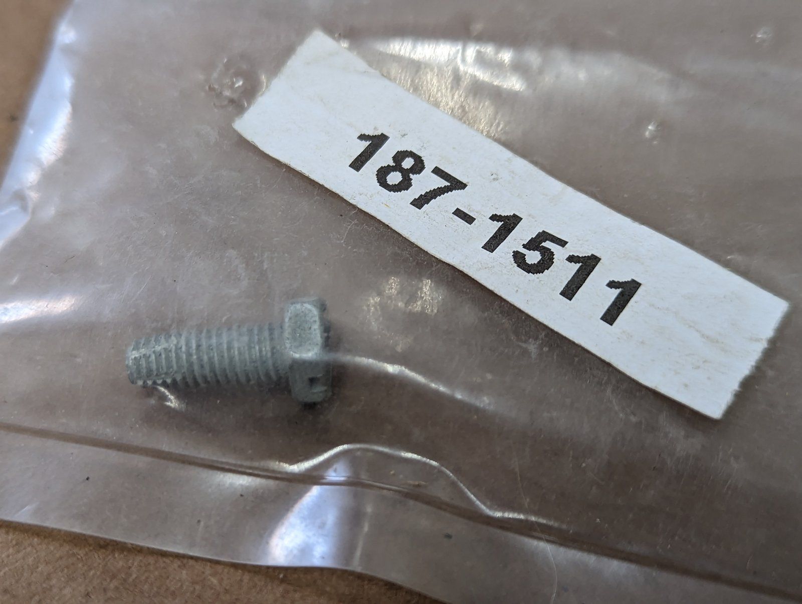 187-1511 SCREW 10-32x1/2 SELF TAP HEX - Ingersoll/Case Tractor Part