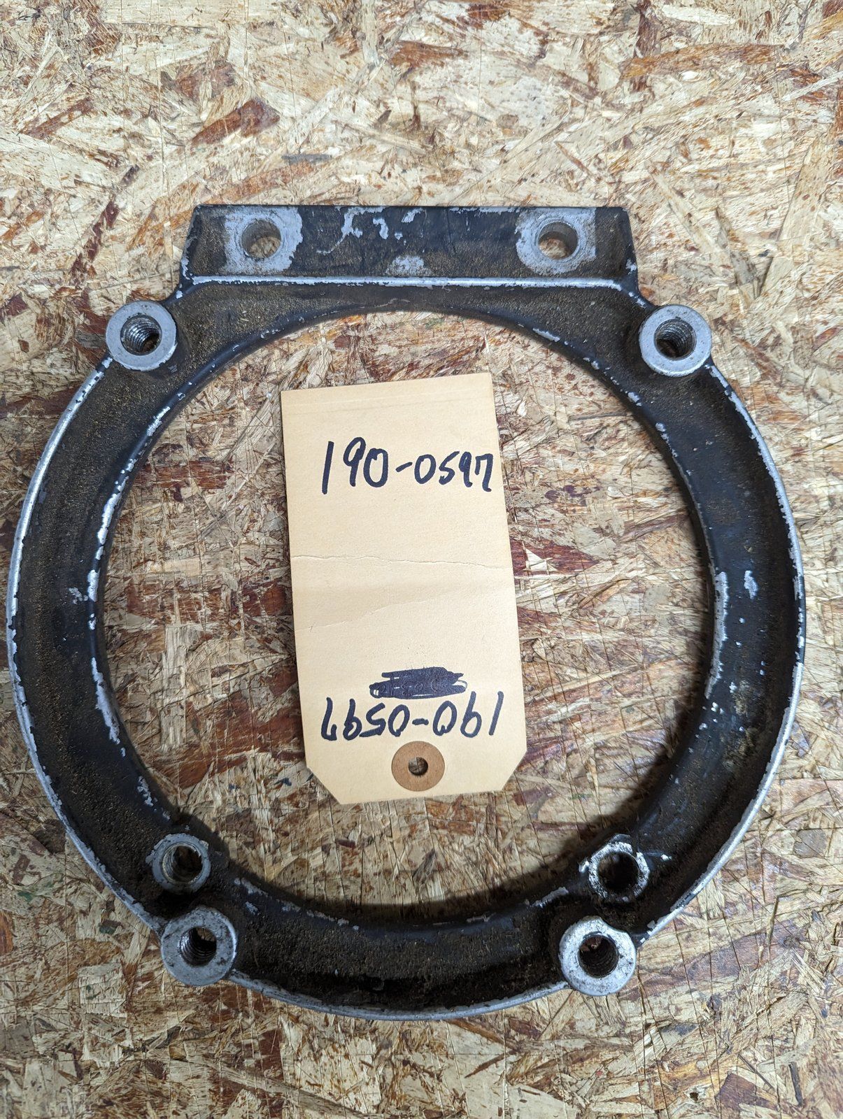190-0597 USED ONAN ELECTRIC CLUTCH ADAPTOR - Ingersoll/Case Tractor Part