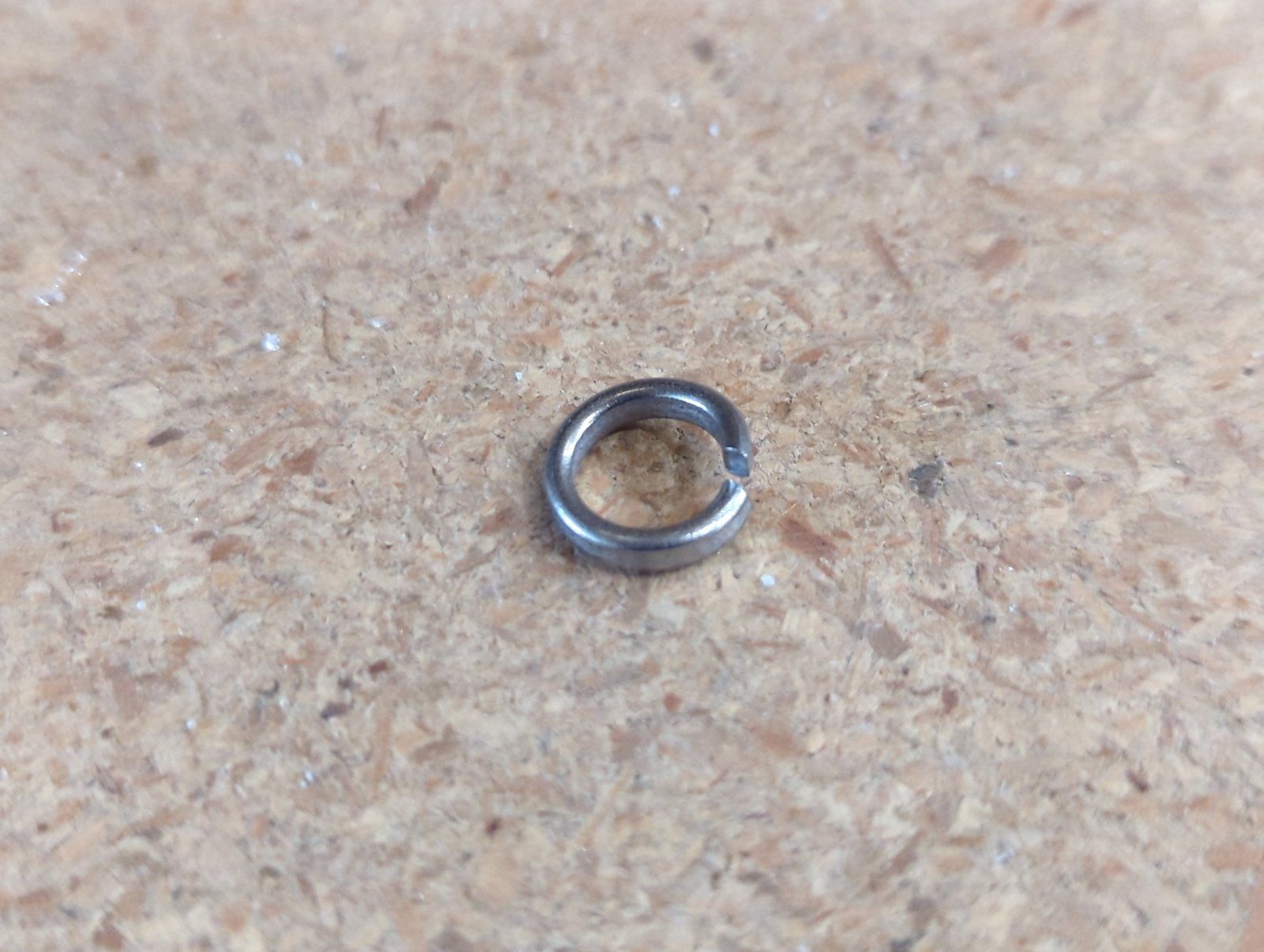 192-404 WASHER LOCK 5/16 SAE HI COLLAR - Ingersoll/Case Tractor Part