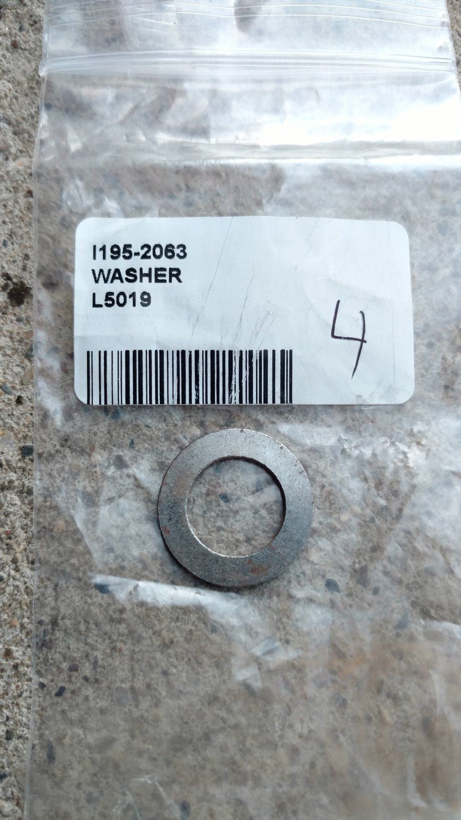 195-2063 ( replaces G9021096 ) WASHER .625x1.0x.051/.080 ZP - Ingersoll/Case Tractor Part