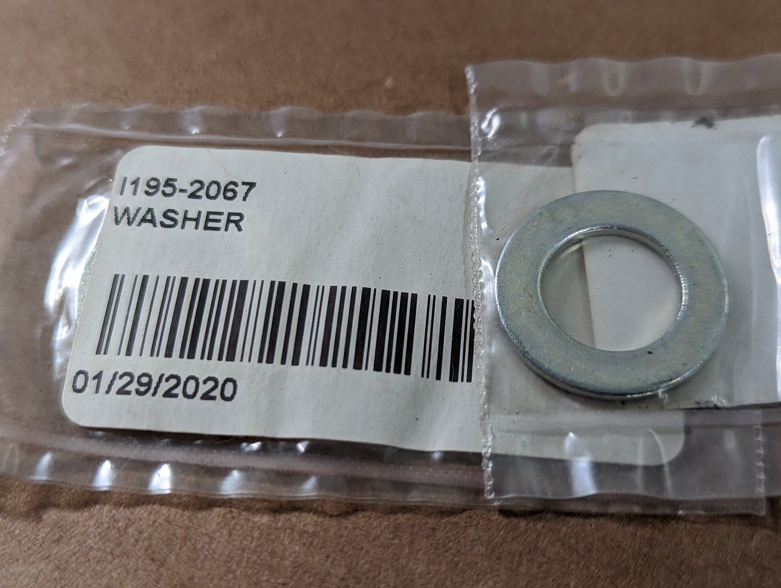 195-2067 WASHER .516 X .875 X .051/.080 - Ingersoll/Case Tractor Part