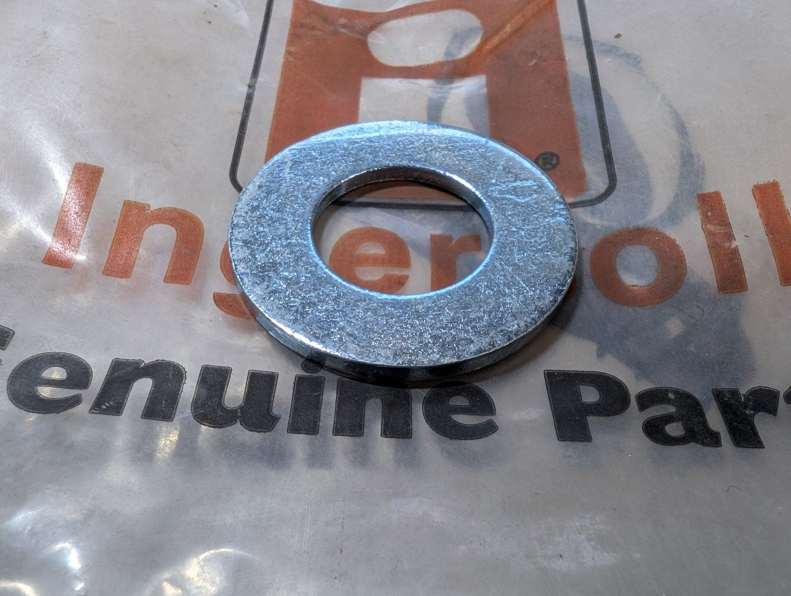 195-553 WASHER 1.062 X 2.000 X.108/.16 - Ingersoll/Case Tractor Part