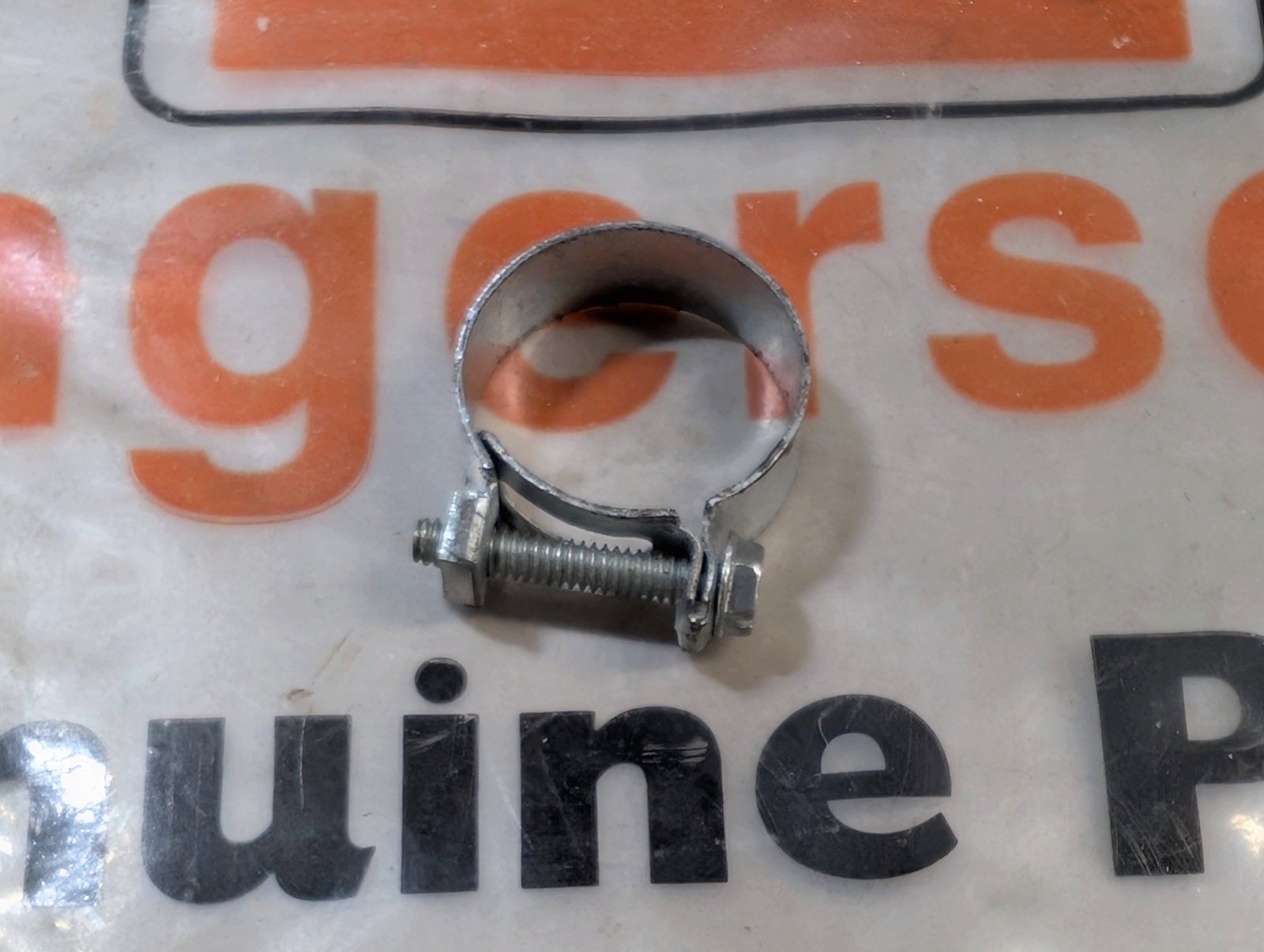 214-253 HOSE CLAMP - Ingersoll/Case Tractor Part