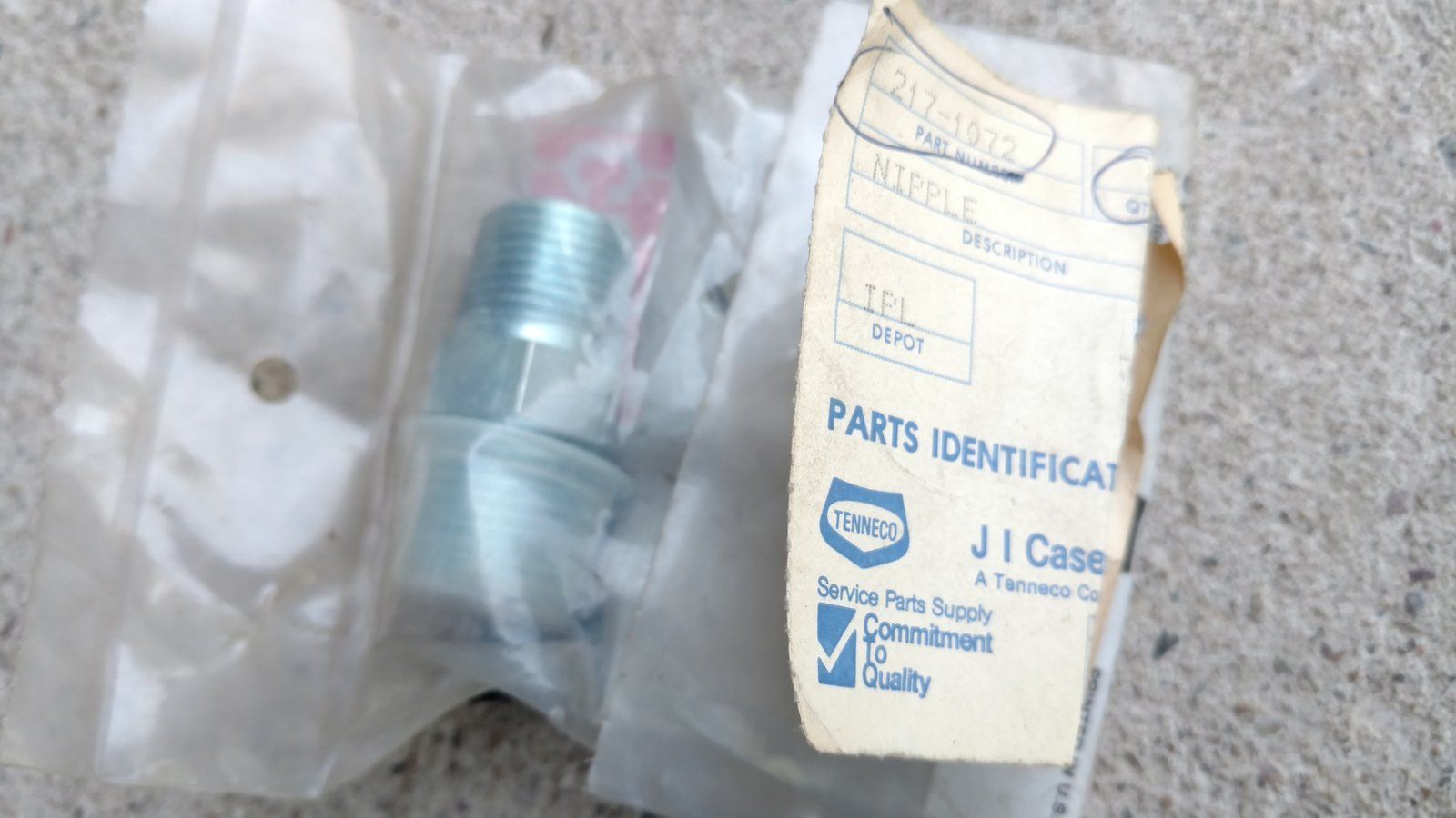 217-1072 NIPPLE C46934 - Ingersoll/Case Tractor Part