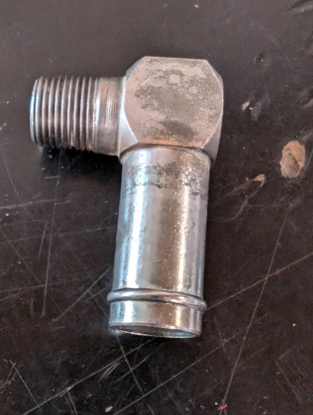 217-333 USED FIT'G BARB STEM 90 DEG 3/4 ID H - Ingersoll/Case Tractor Part