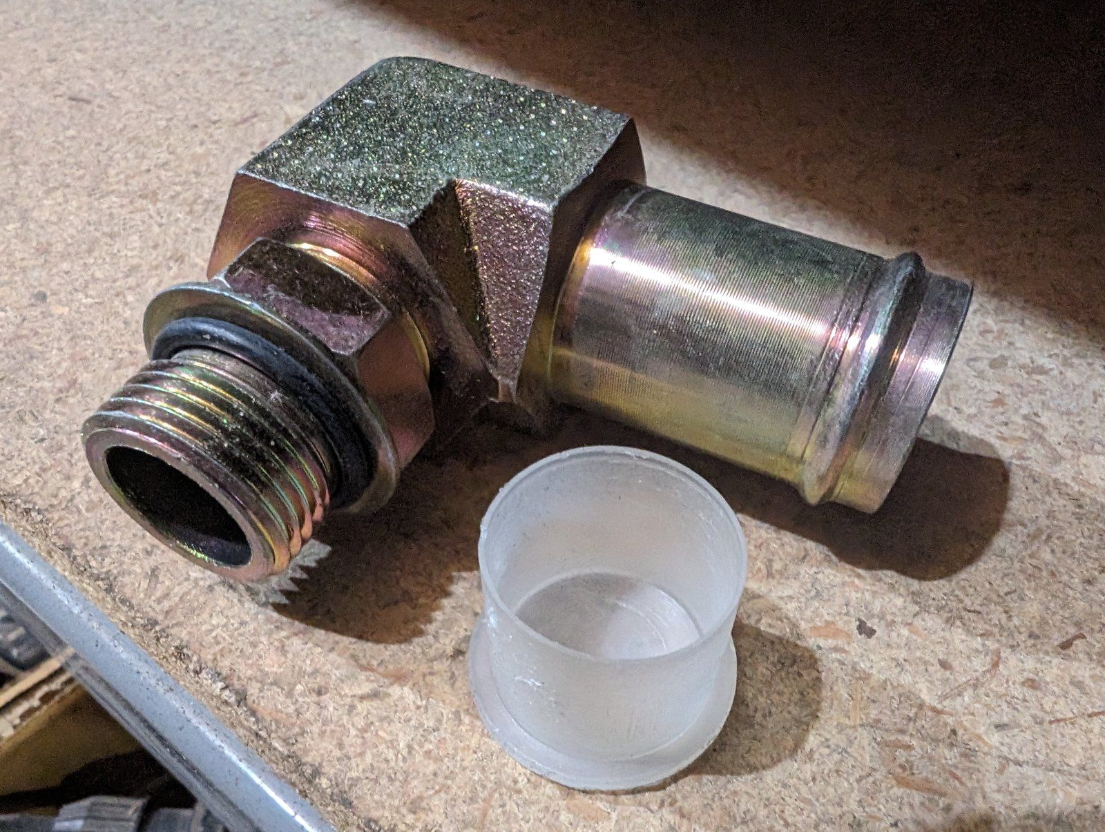 217-C2 FITTING 1