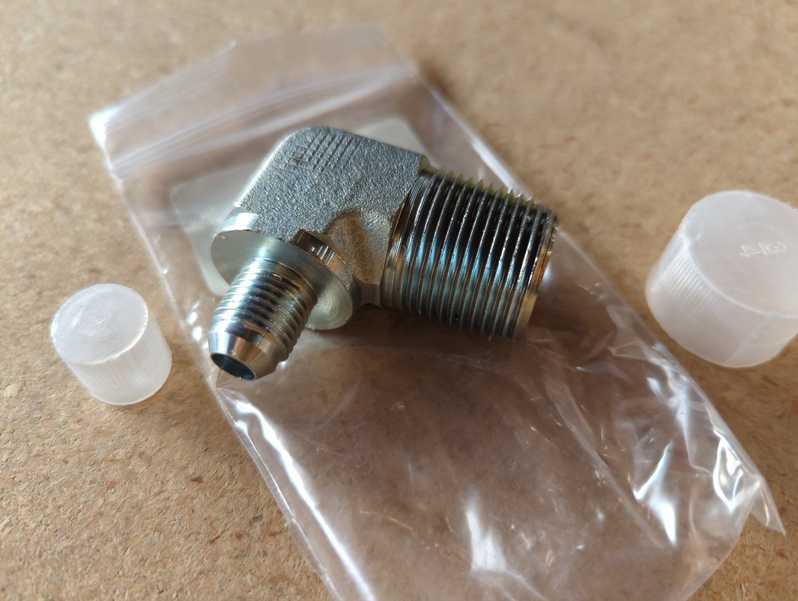 218-1054 HYD ELBOW FITTING - Ingersoll/Case Tractor Part