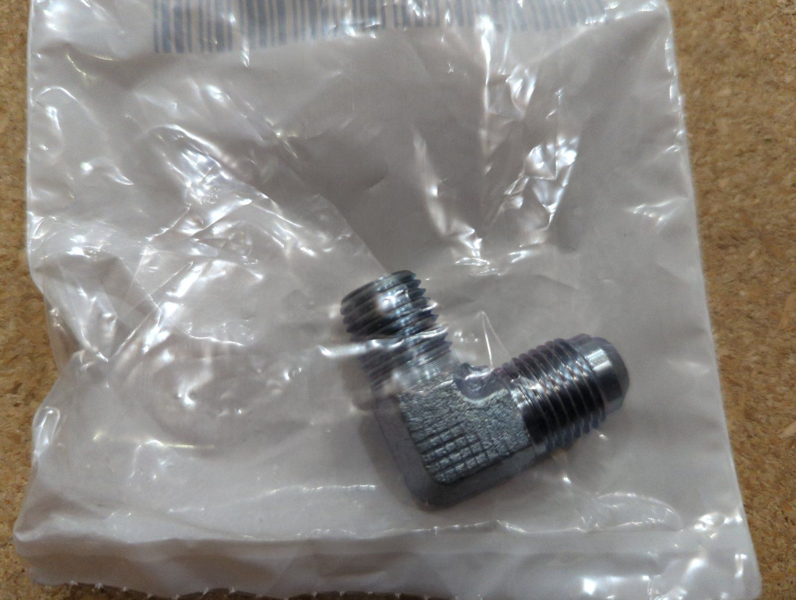 218-483 HYD ELBOW FITTING - Ingersoll/Case Tractor Part