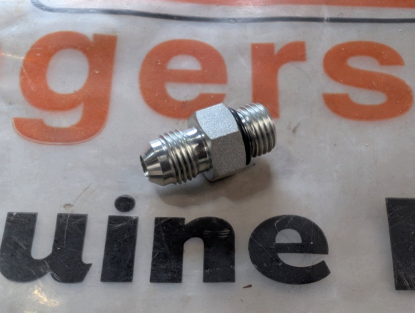 218-5056 FIT'G CONT'R 5/16T 37Fx1/2-20 - Ingersoll/Case Tractor Part