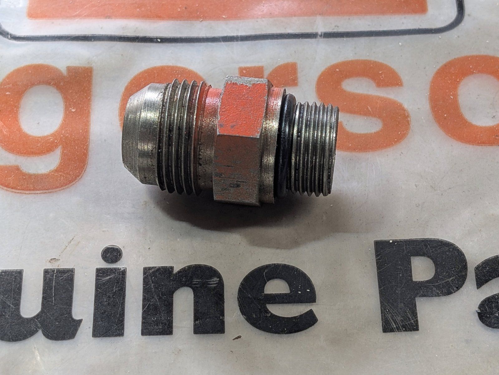 218-5065 USED HYD FITTING - Ingersoll/Case Tractor Part