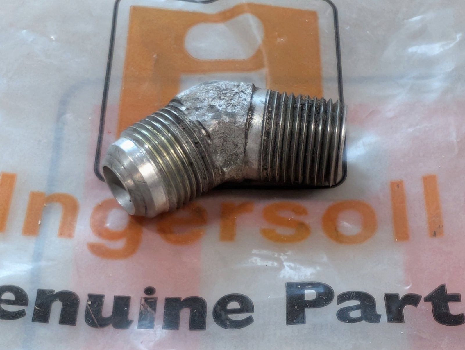 218-535 USED FITTING 45 ELB 5/8T M 37F X 1/2P M - Ingersoll/Case Tractor Part