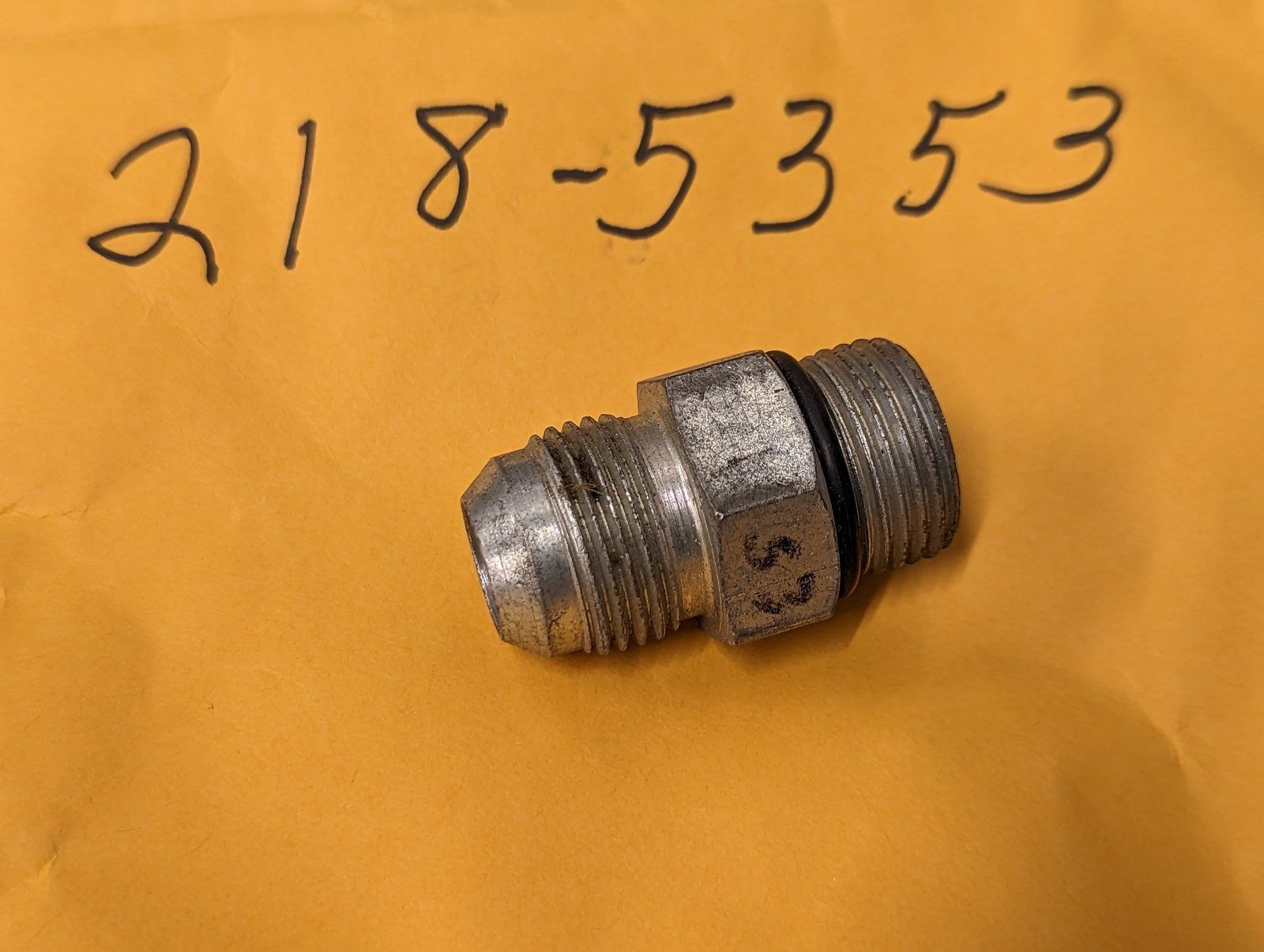 218-5353 FIT'G 3/4 X 1/2 HYD CN - Ingersoll/Case Tractor Part