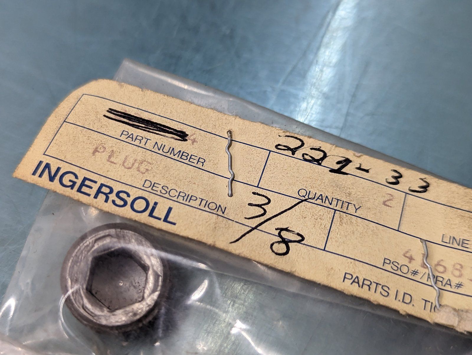 221-33 PLUG 5/8-18 HX SOCKET HD - Ingersoll/Case Tractor Part