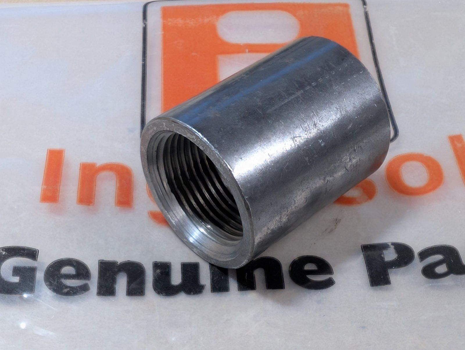 221-339 FITG COUPLING 3/4 NPT STEEL - Ingersoll/Case Tractor Part