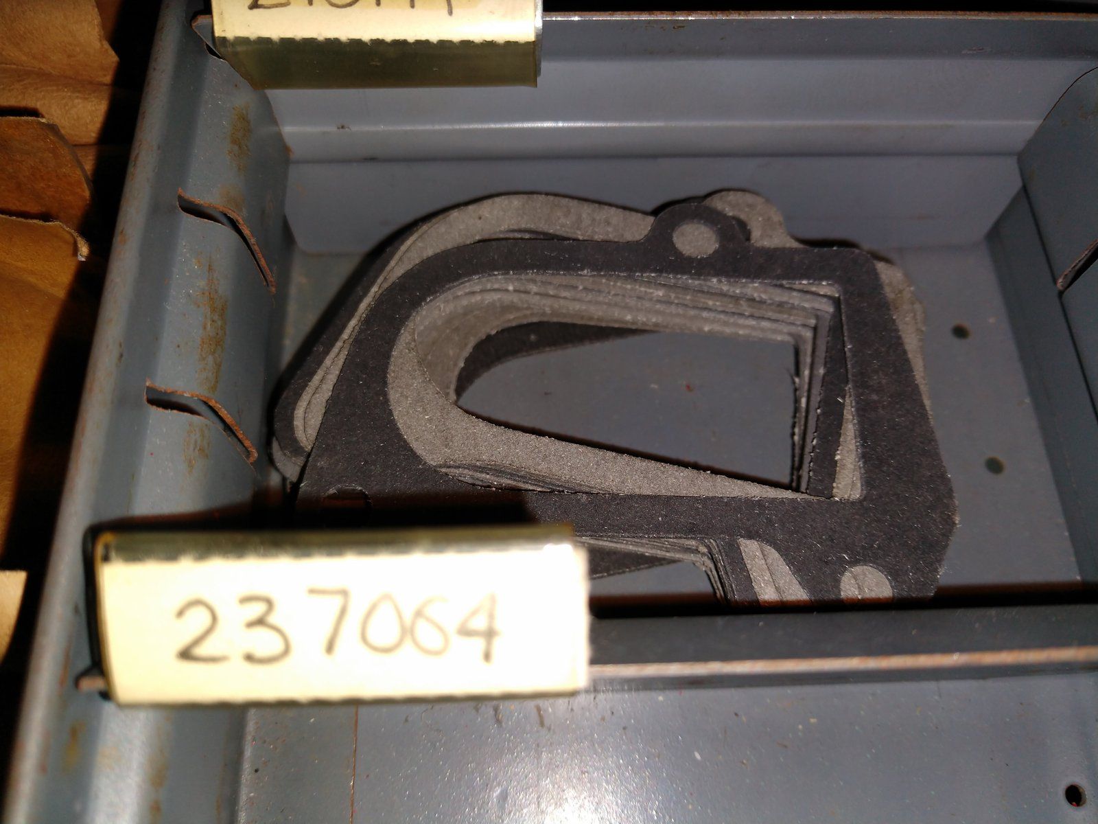 237064 GASKET - KOHLER DIPSTICK FILL KO237064 - Ingersoll/Case Tractor Part