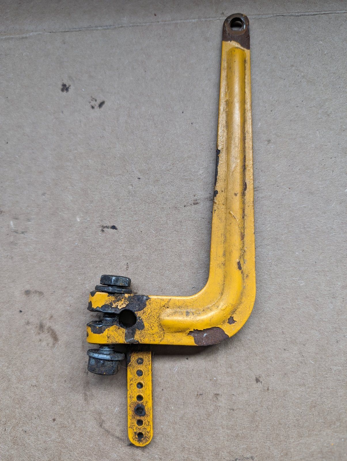 237653 USED KOHLER GOVERNOR LEVER - Ingersoll/Case Tractor Part