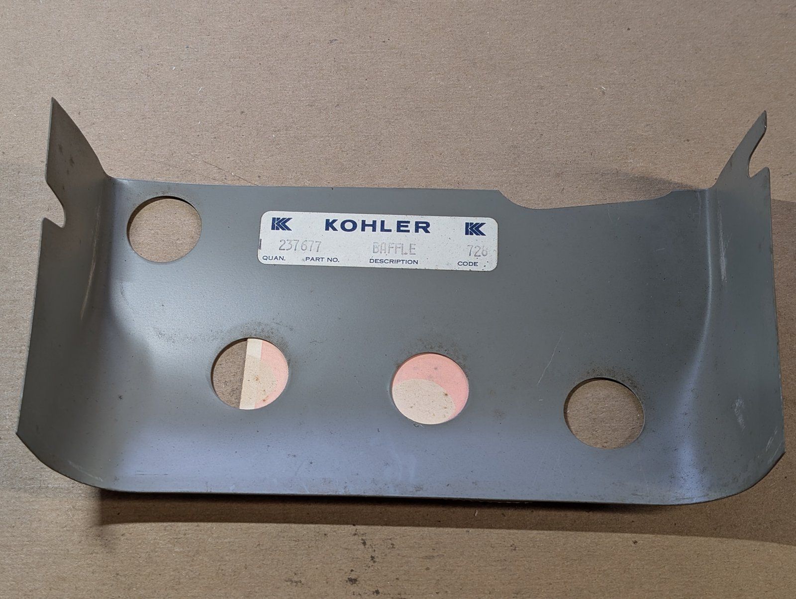 237677 KOHLER BAFFLE - Ingersoll/Case Tractor Part