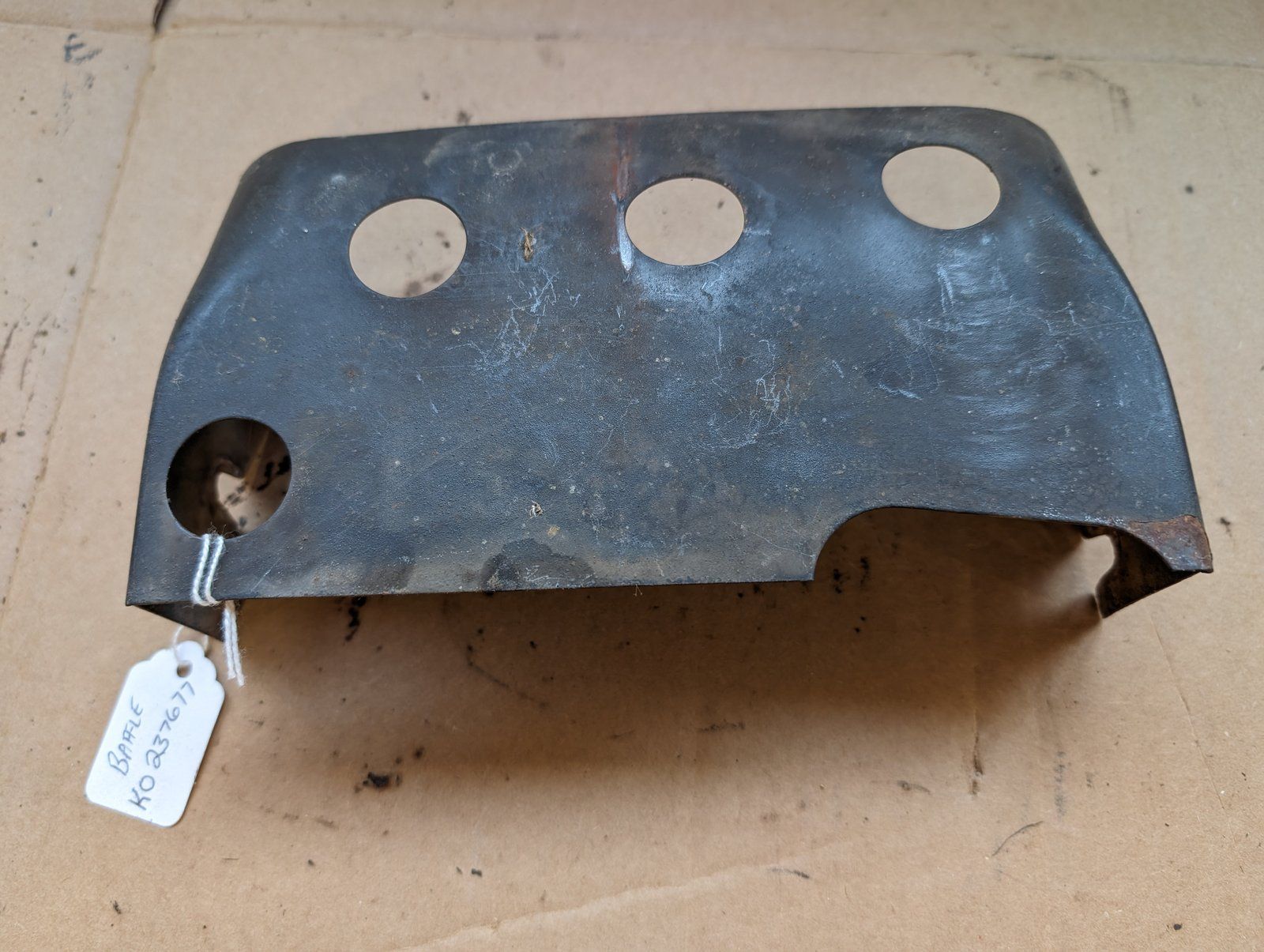237677 USED KOHLER HEAD BAFFLE - Ingersoll/Case Tractor Part