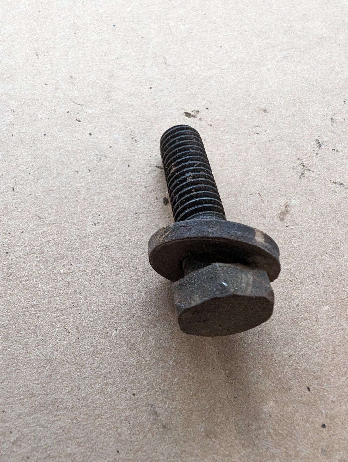 25086115S USED KOHLER HEAD BOLT 270889S WASHER - Ingersoll/Case Tractor Part